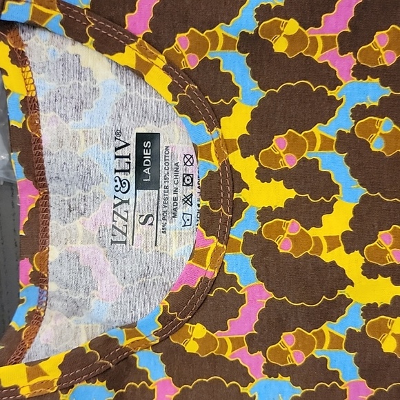 Izzy & Liv T-shirt & Keychain - Picture 2 of 3